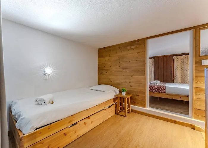 Cozy Mountain - Ski-in Ski-out Access, Balcony & Parking - Le Silveralp 瓦托伦斯